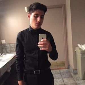 Meet your Posher, Ernesto